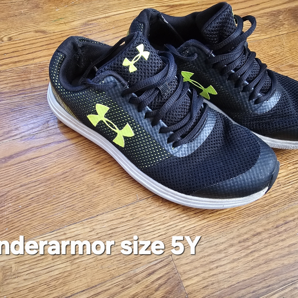 Under Armour Kids Black and Yellow Shoes